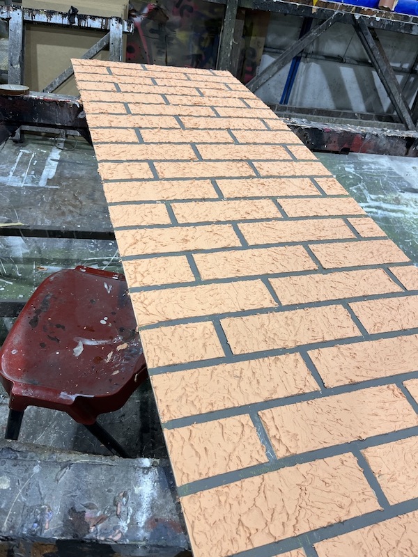 Adding fake brick lines